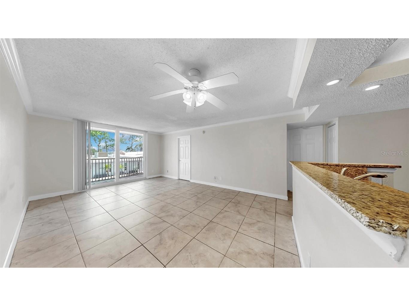 2700 Coconut Bay Lane #427 Sarasota FL 34237 TB8410054 image4