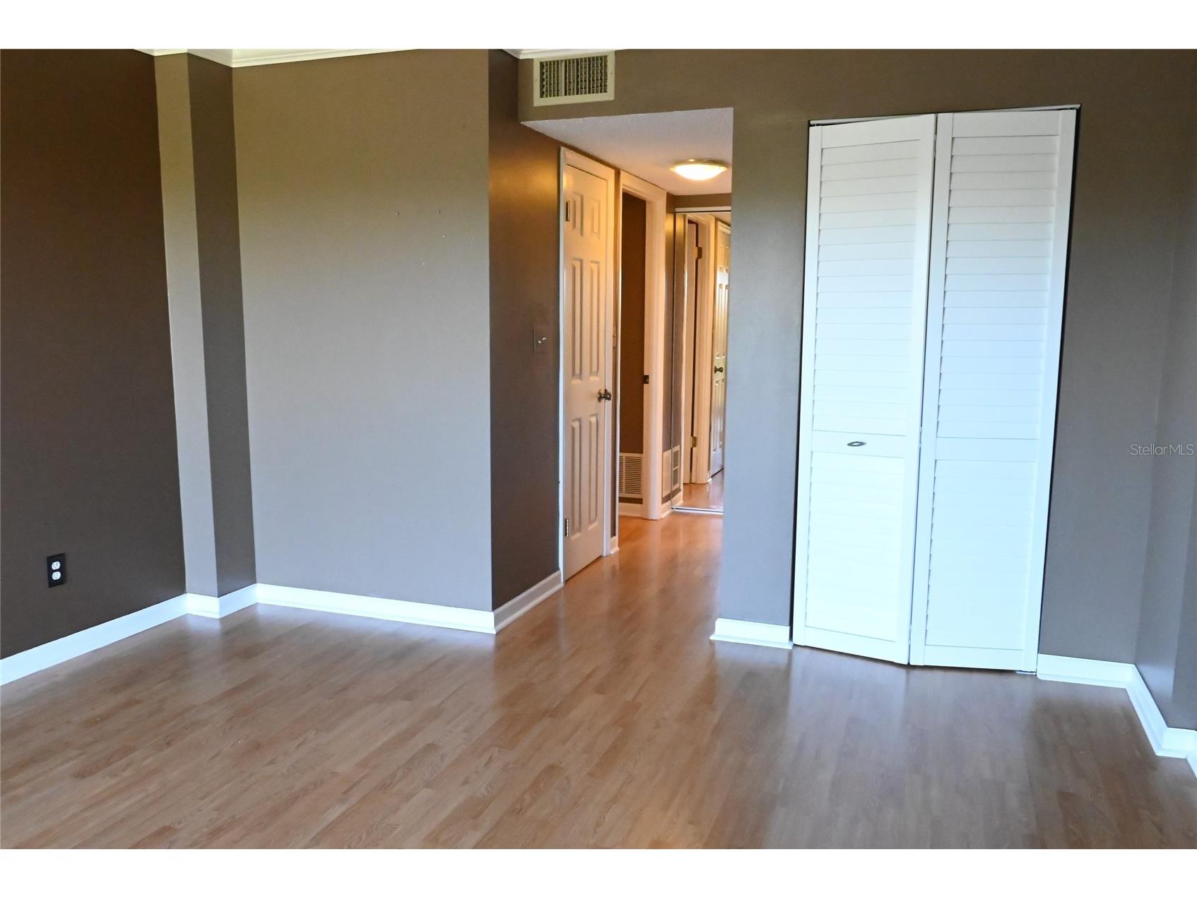 2700 Cove Cay Drive #1-5D Clearwater FL 33760 TB8484282 image9