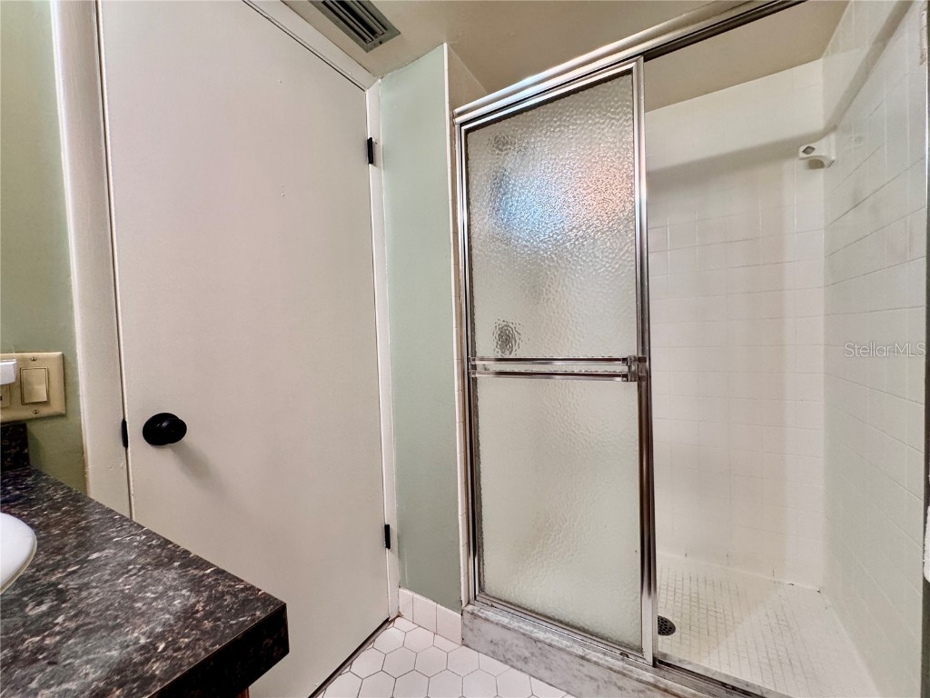 2700 Cove Cay Drive #2B Clearwater FL 33760 TB8415803 image8