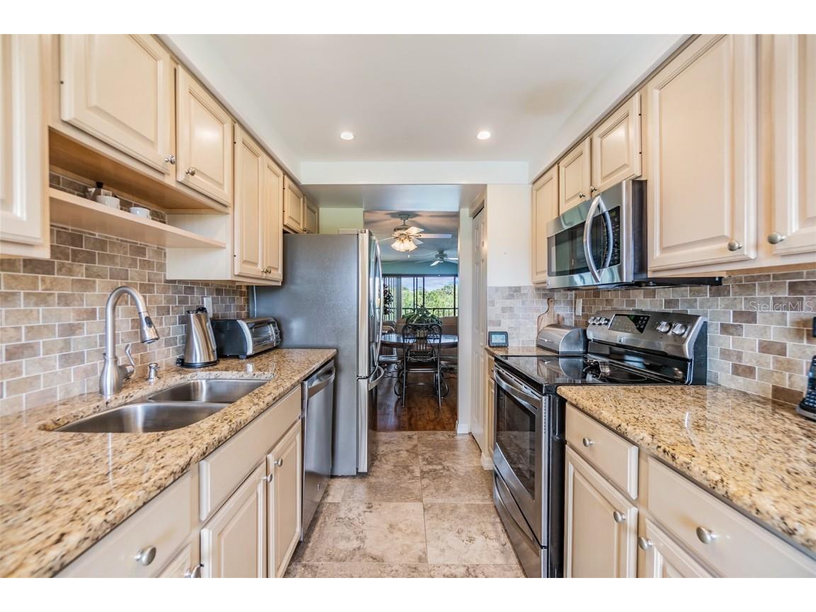 2700 Cove Cay Drive #5G Clearwater FL 33760 - TAMPA BAY TB8443566 image5