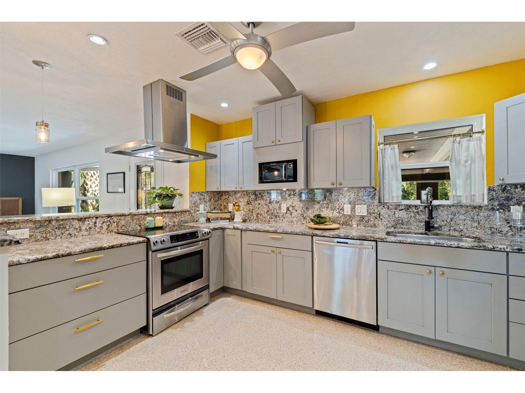 2700 Desoto Way S Saint Petersburg FL 33712 TB8510831 image11