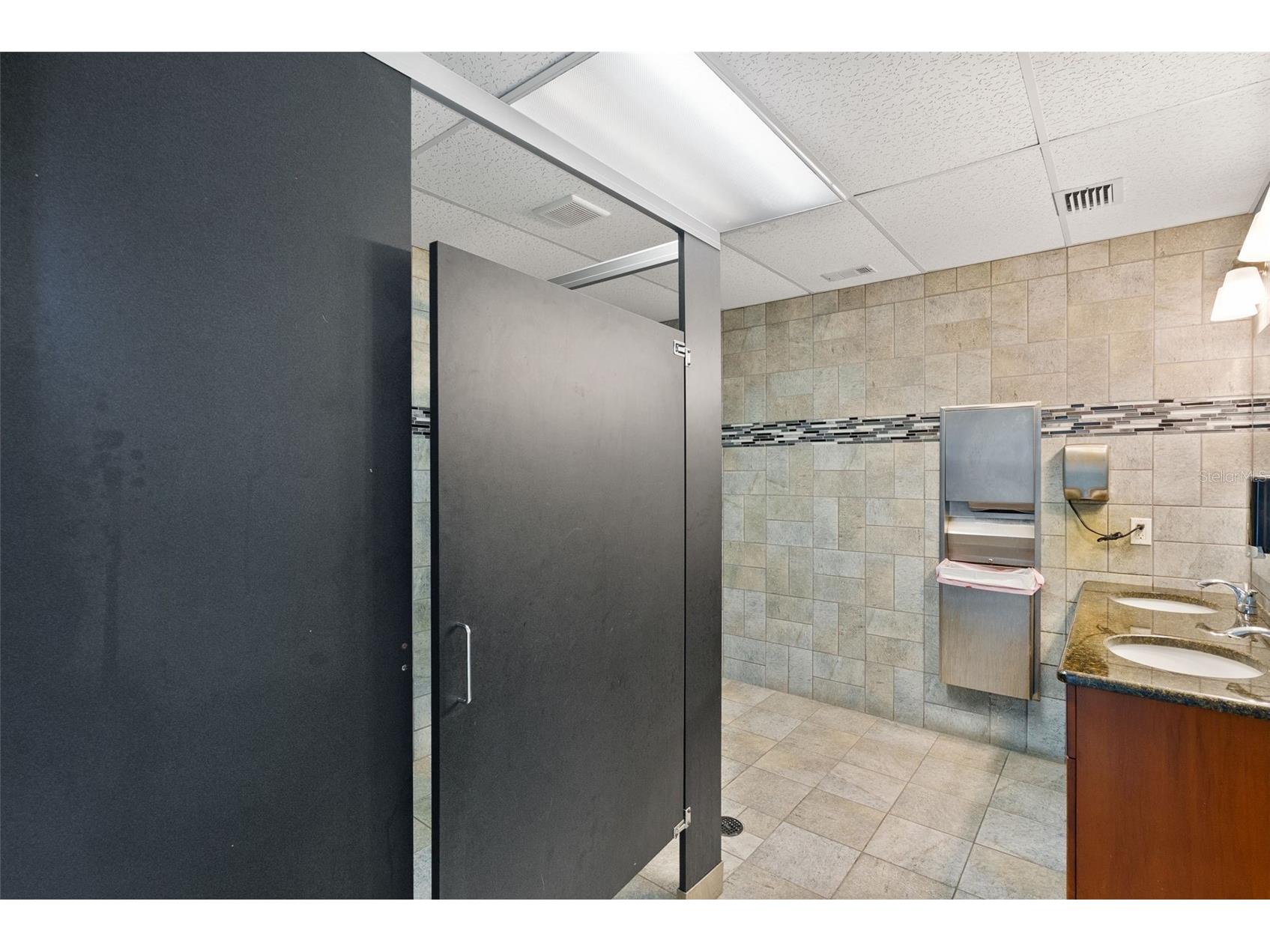 2700 E Bay Drive Largo FL 33771 TB8477422 image11