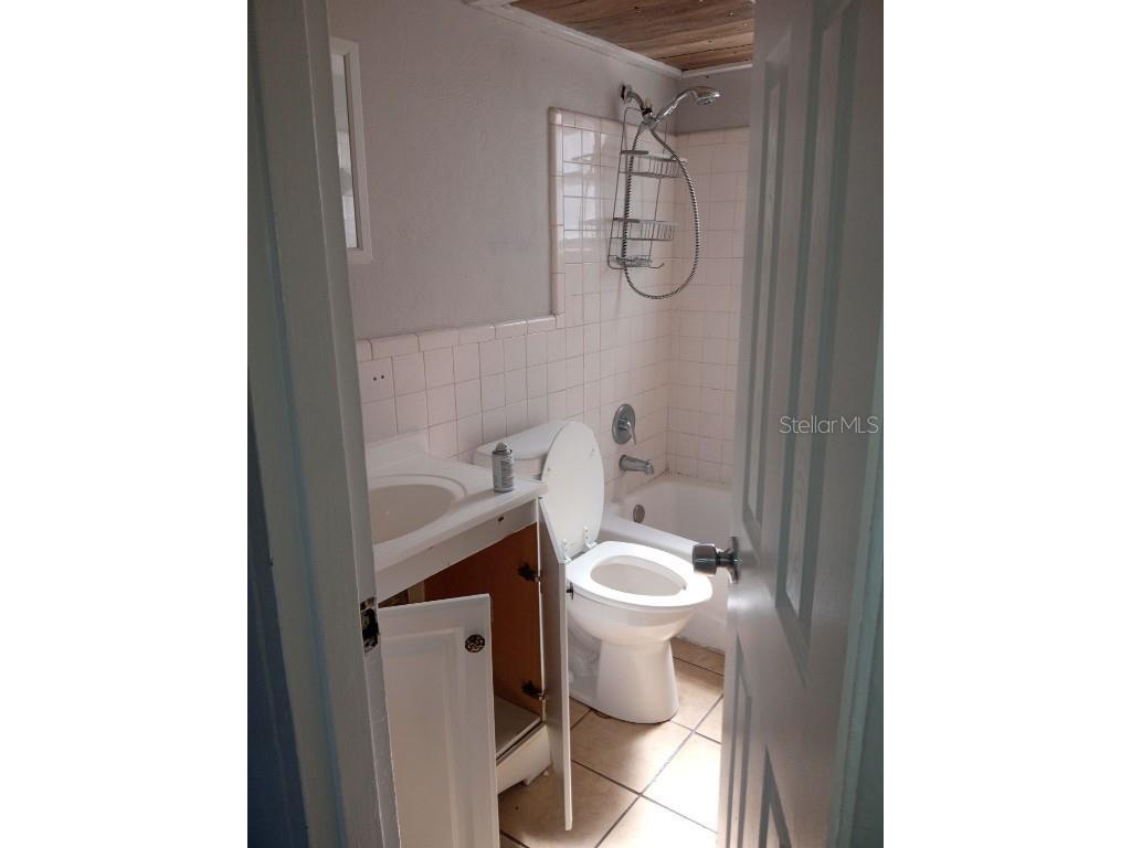 2700 Palmadelia Avenue Sarasota FL 34234 A4669620 image9