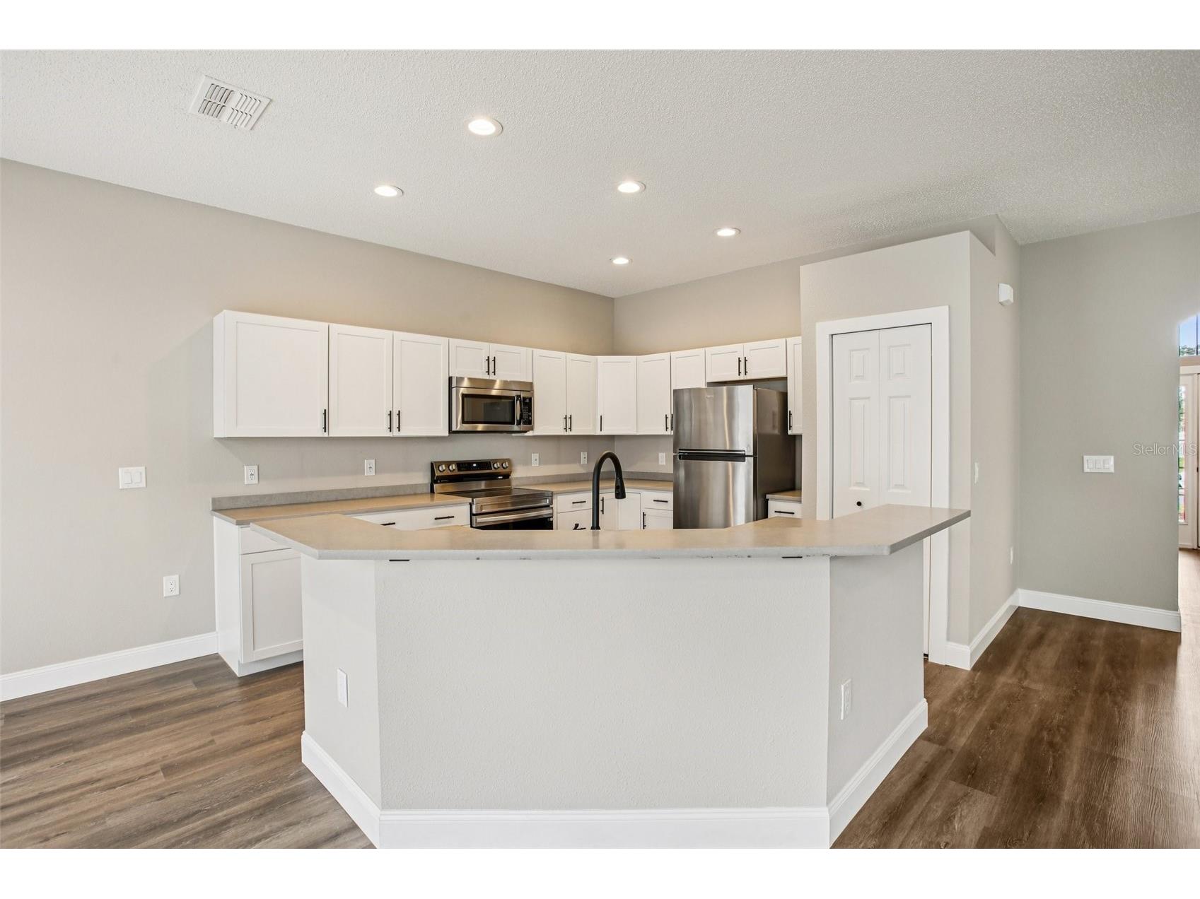 2700 Sierra Vista Way Holiday FL 34691 TB8463581 image14