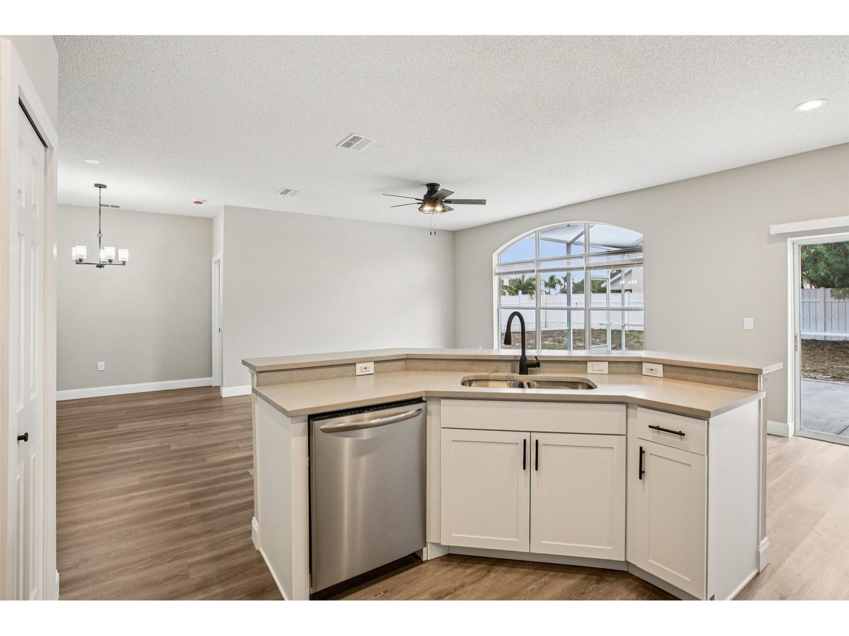 2700 Sierra Vista Way Holiday FL 34691 TB8463581 image16