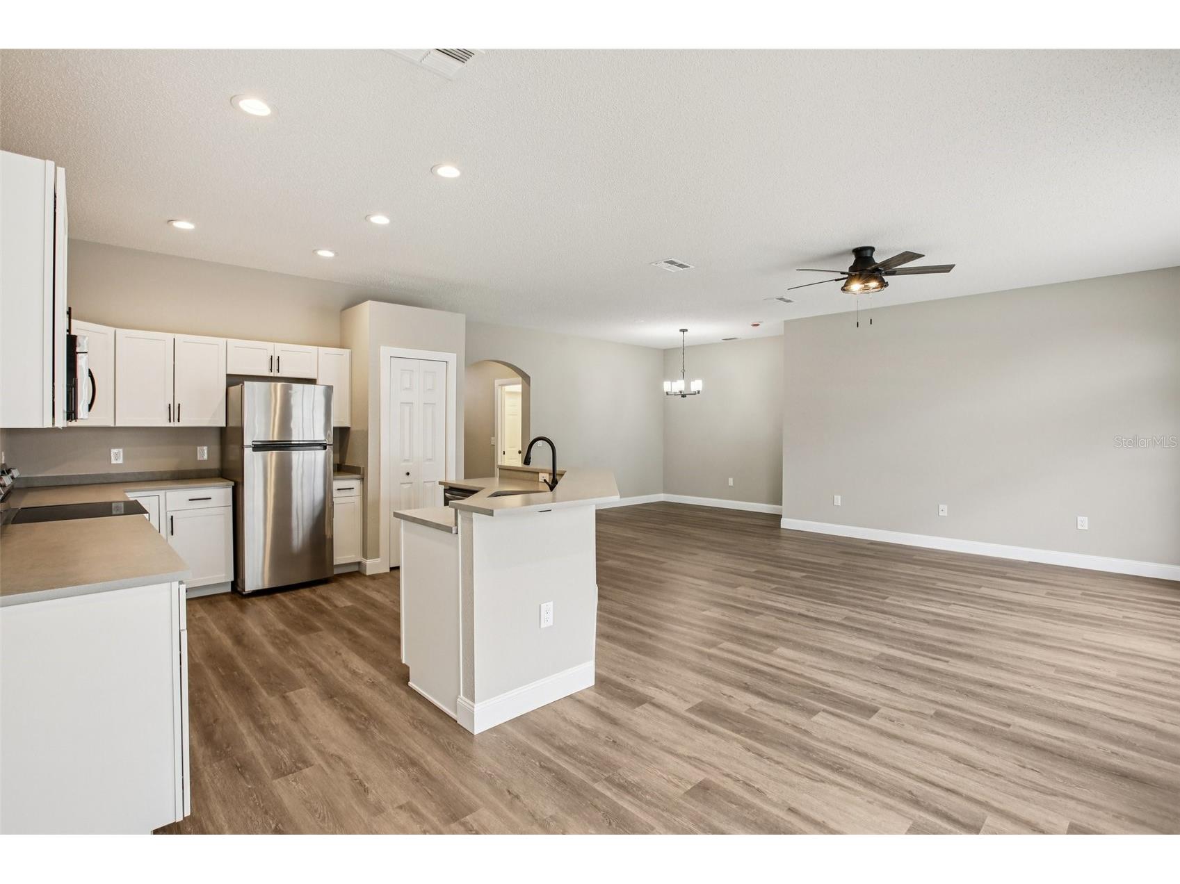 2700 Sierra Vista Way Holiday FL 34691 TB8463581 image19