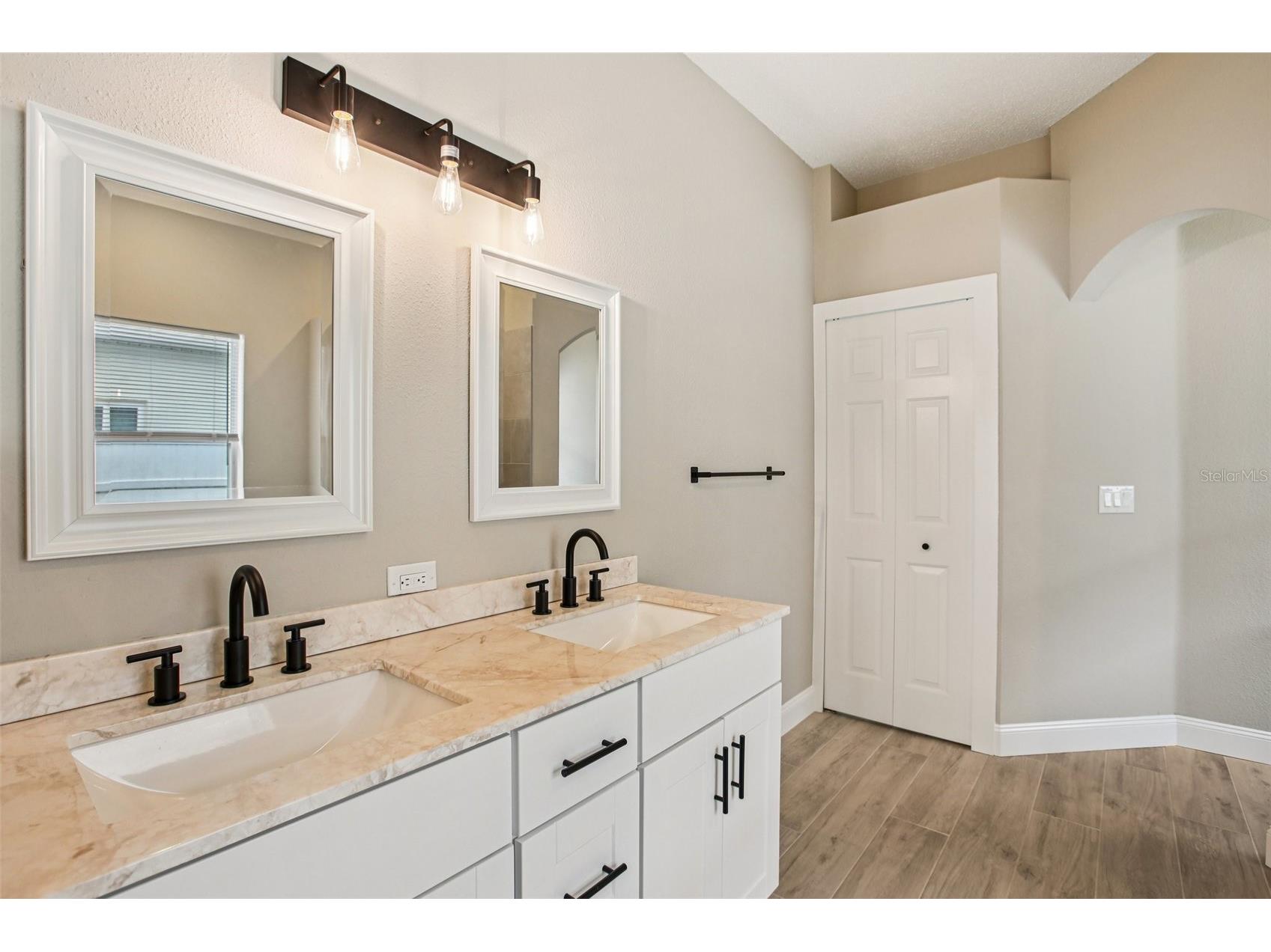 2700 Sierra Vista Way Holiday FL 34691 TB8463581 image30
