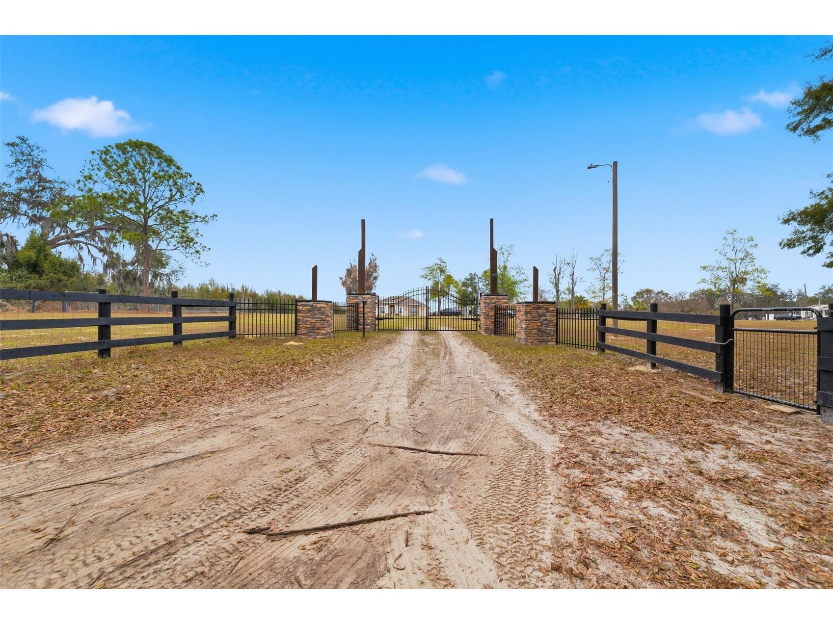 27001 Baxter Street Brooksville FL 34602 W7883144 image35