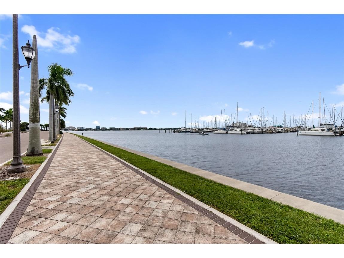 2701 13th Street W Palmetto FL 34221 A4669658 image34