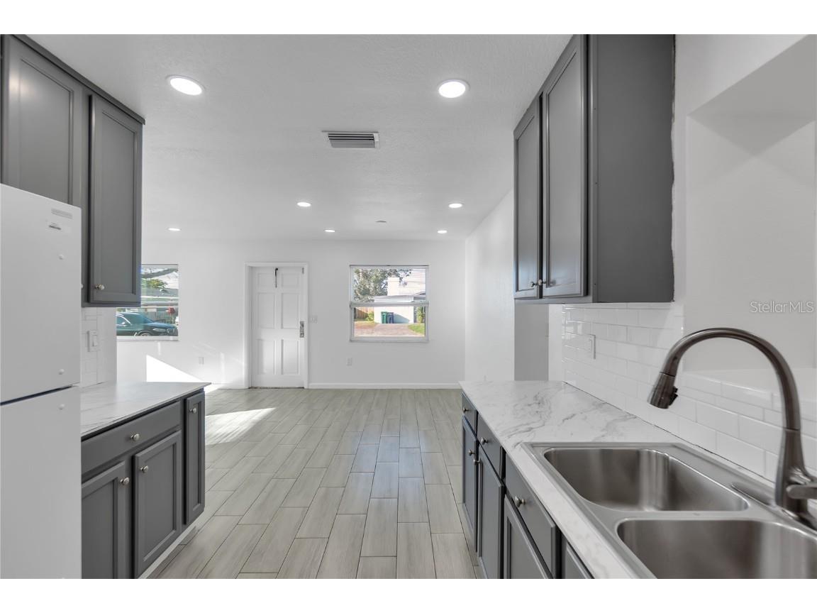 2701 13th Street W Palmetto FL 34221 A4669658 image7