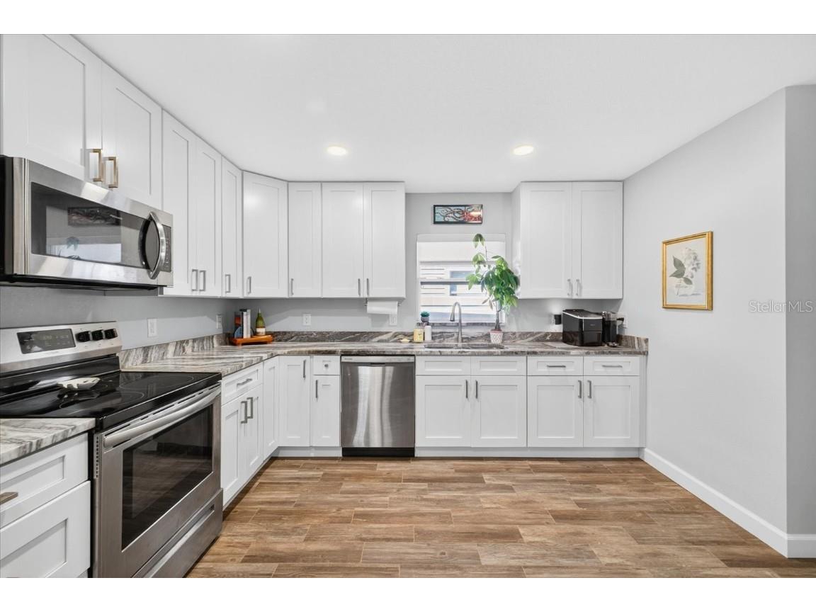 2701 24th Avenue N Saint Petersburg FL 33713 W7880102 image12