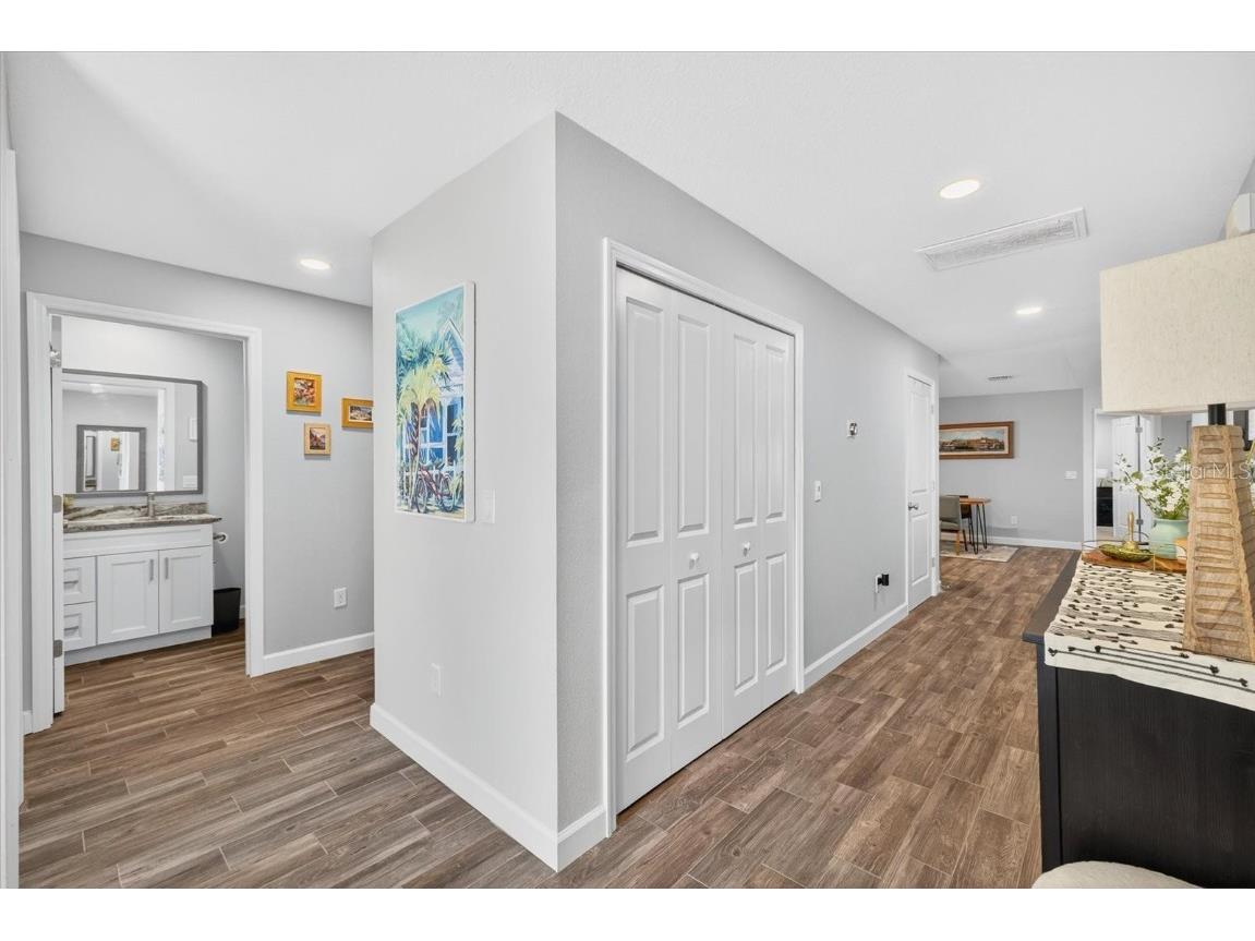 2701 24th Avenue N Saint Petersburg FL 33713 W7880102 image13