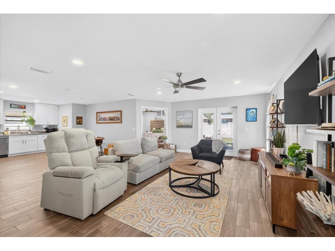 2701 24th Avenue N Saint Petersburg FL 33713 W7880102 image4