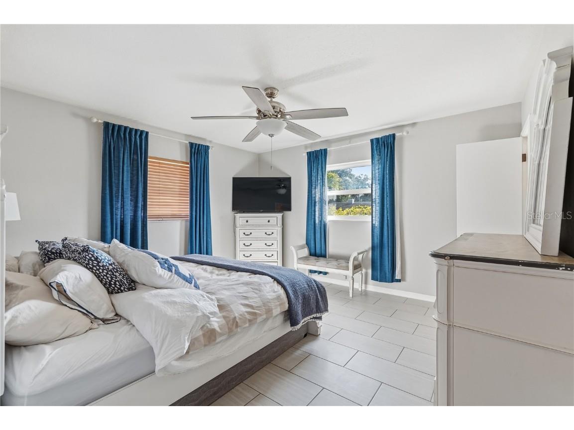 2701 64th Avenue S Saint Petersburg FL 33712 TB8456651 image17