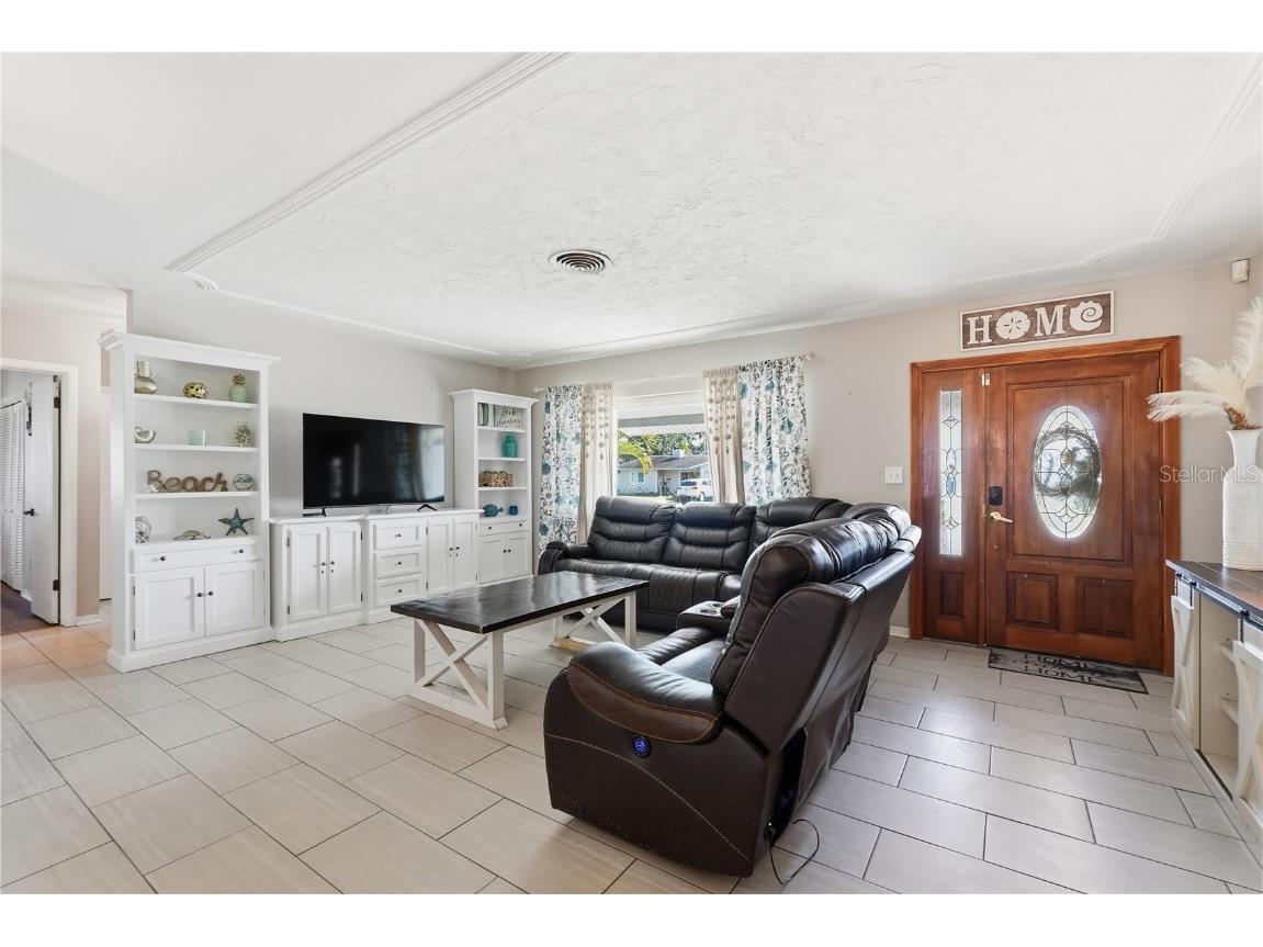 2701 64th Avenue S Saint Petersburg FL 33712 TB8456651 image4