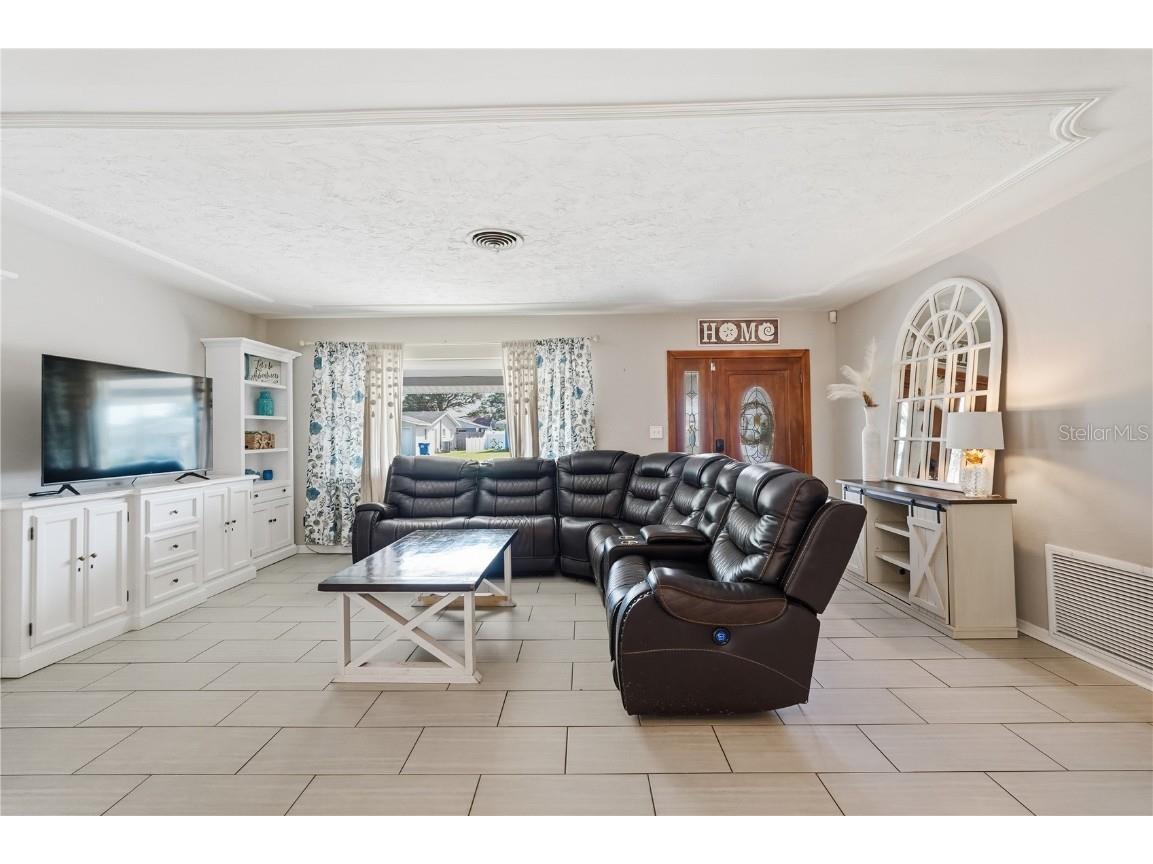 2701 64th Avenue S Saint Petersburg FL 33712 TB8456651 image6