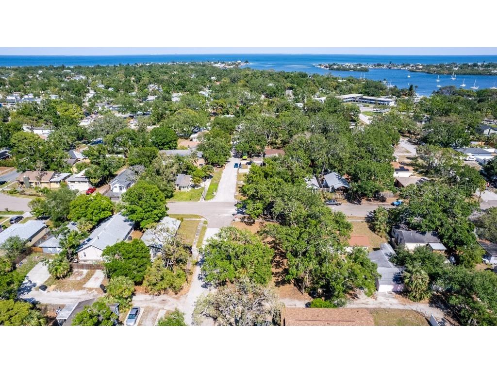 2701 6th Street S Saint Petersburg FL 33705 TB8387862 image12