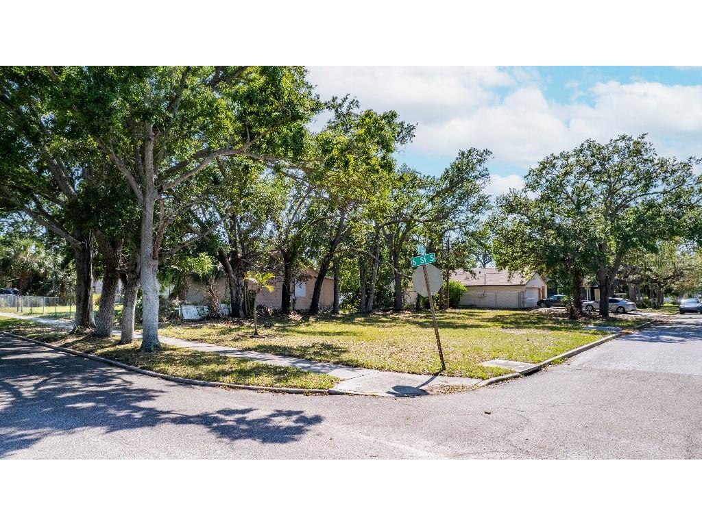 2701 6th Street S Saint Petersburg FL 33705 TB8387862 image4