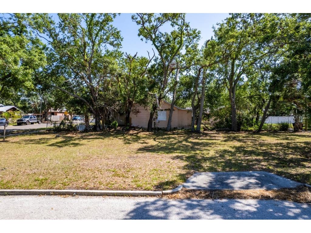 2701 6th Street S Saint Petersburg FL 33705 TB8387862 image9
