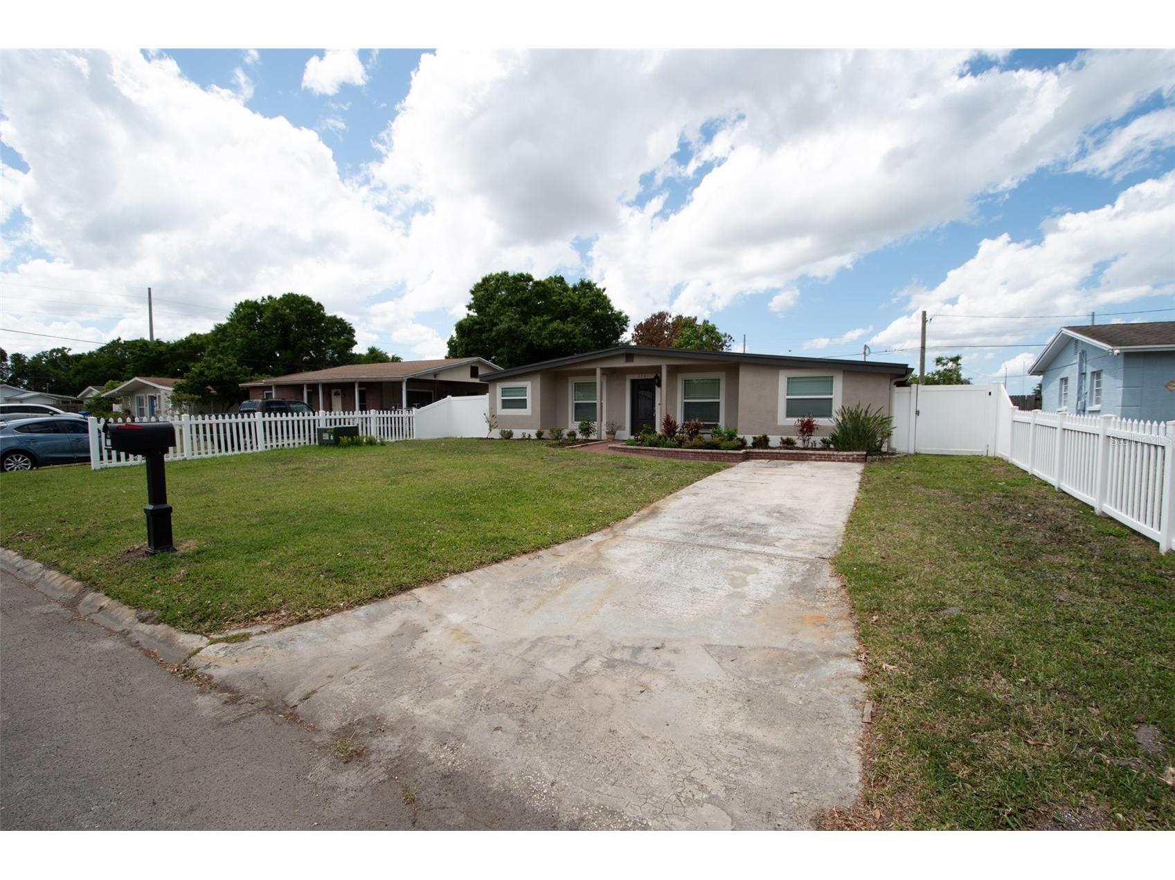 2701 Calle Street Tampa FL 33619 TB8495382 image5