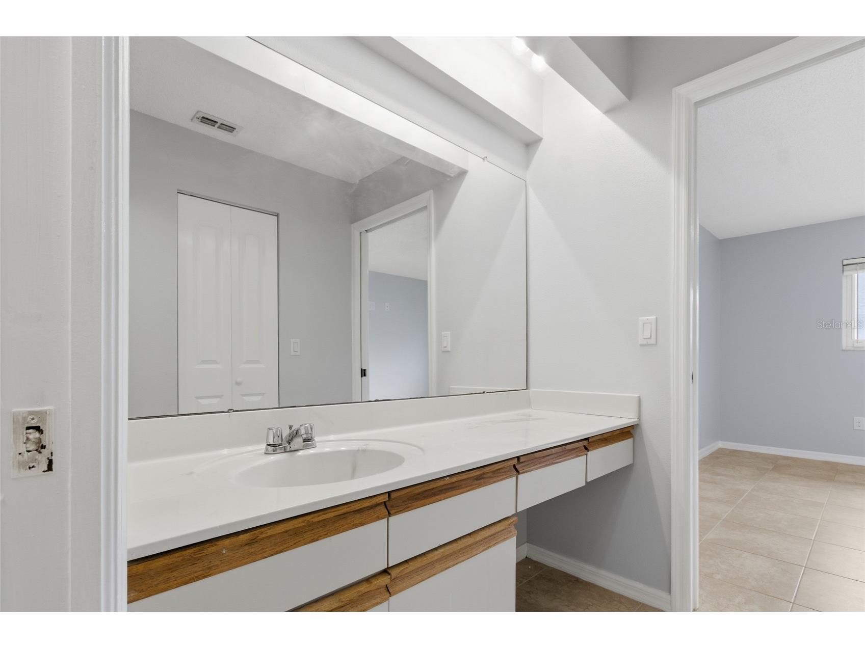 2701 Countryside Boulevard #102 Clearwater FL 33761 TB8443685 image37