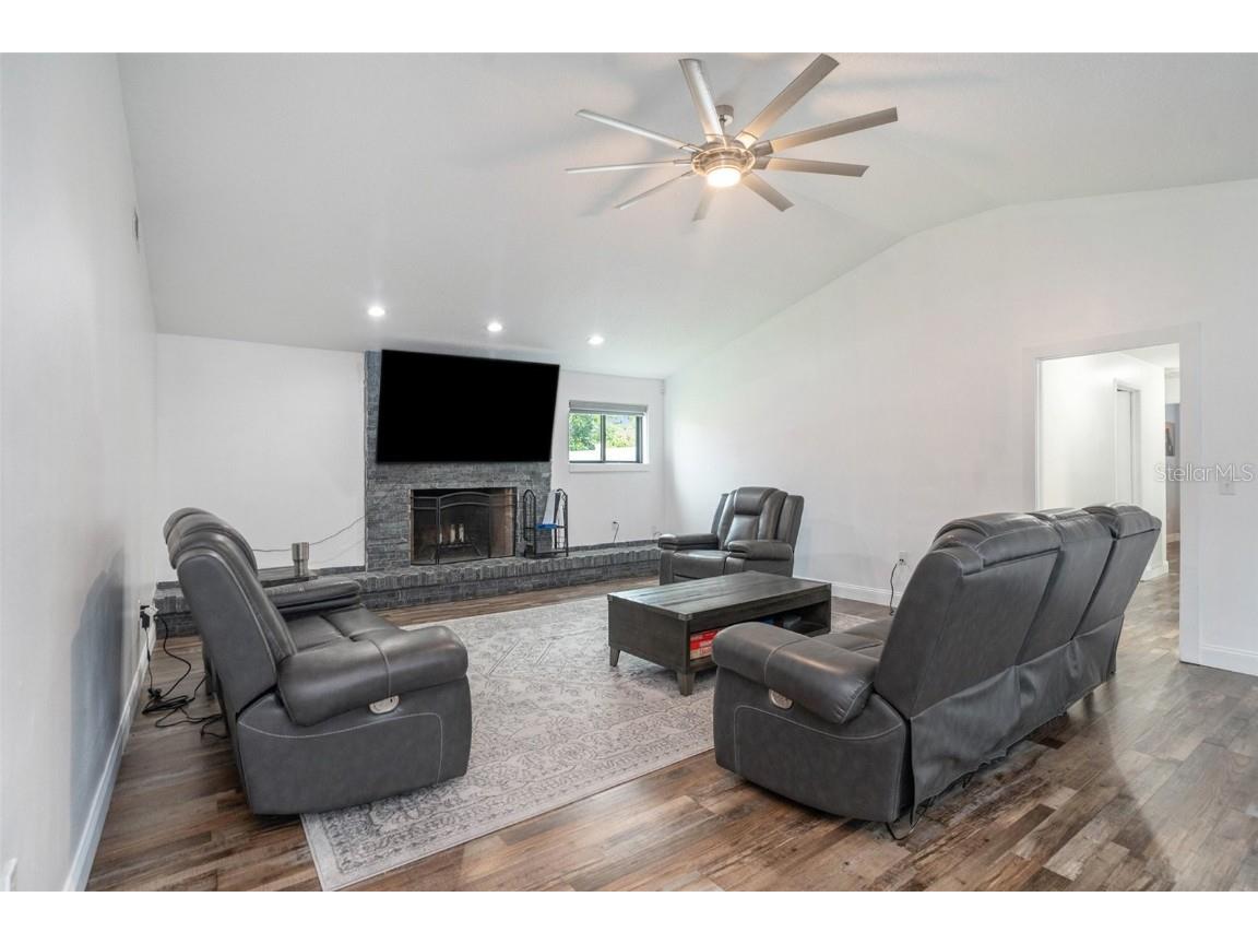 2701 Herndon Street Valrico FL 33596 TB8402063 image15