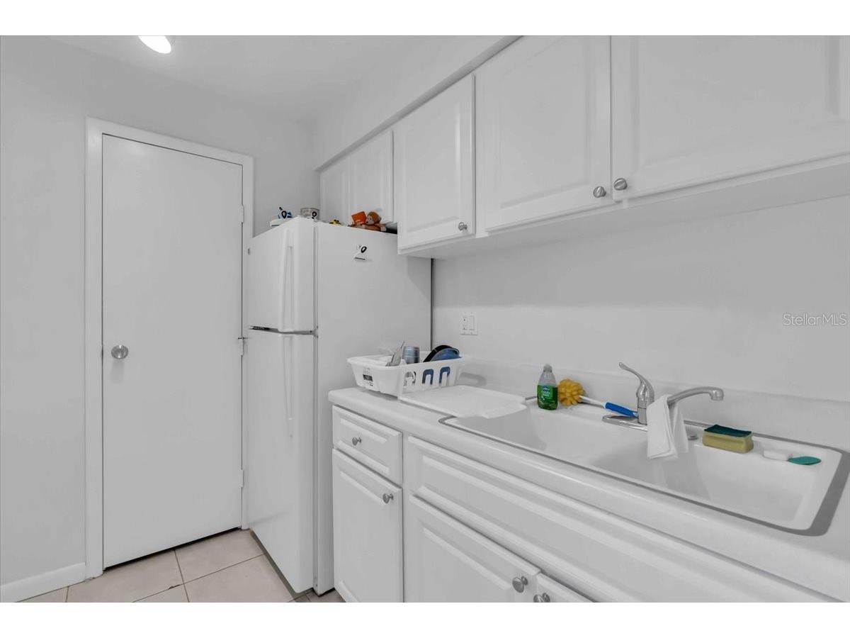 2701 Hidden Lake Drive N #E Sarasota FL 34237 A4680036 image5