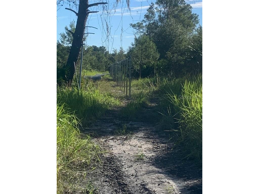 2701 Metro Drive Ruskin FL 33570 TB8437000 image4