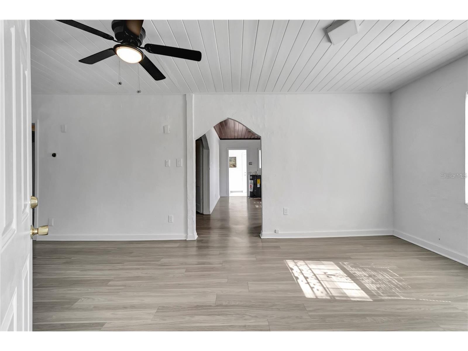 2701 N Fremont Avenue Tampa FL 33607 TB8495223 image4