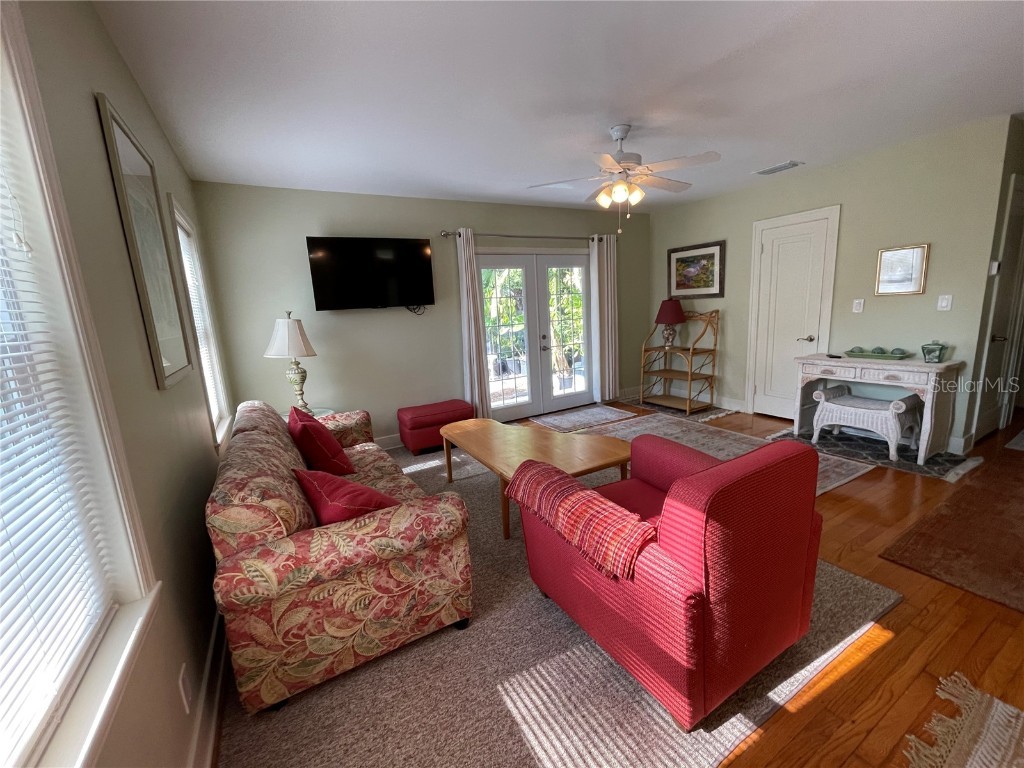 2702 50th Street S Gulfport FL 33707 U8244008 image1