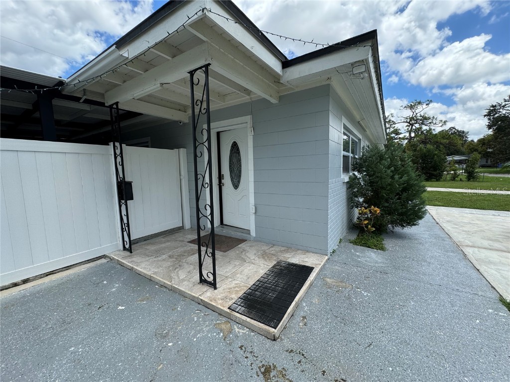 2702 Campus Hill Drive Tampa FL 33612 TB8443607 image3