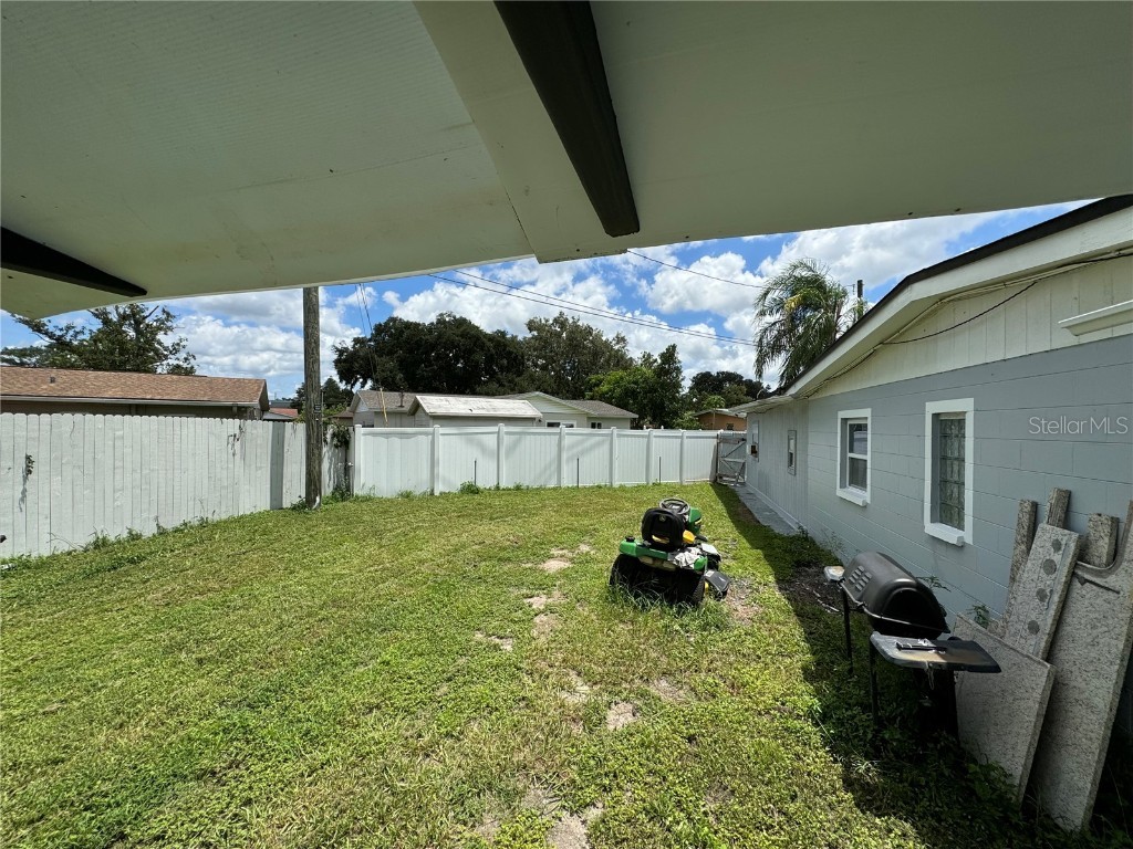 2702 Campus Hill Drive Tampa FL 33612 TB8443607 image32