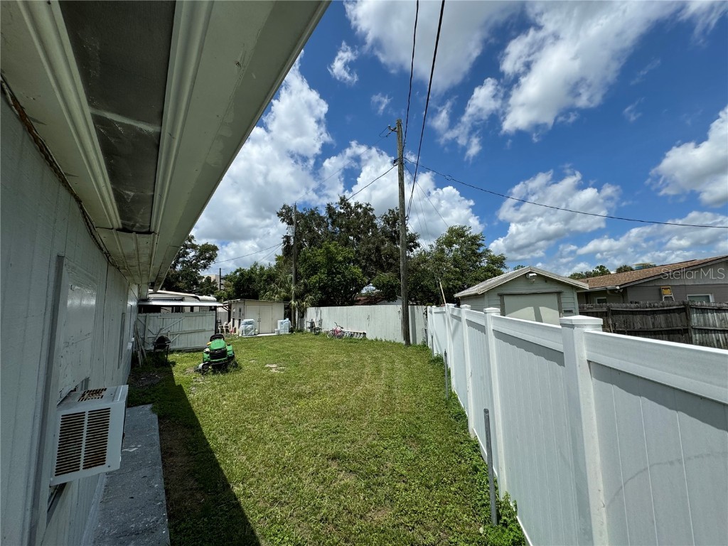 2702 Campus Hill Drive Tampa FL 33612 TB8443607 image37