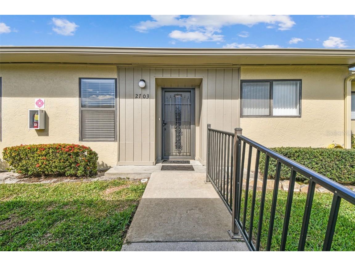 2703 60th Avenue Plaza N Bradenton FL 34207 A4659937 image1
