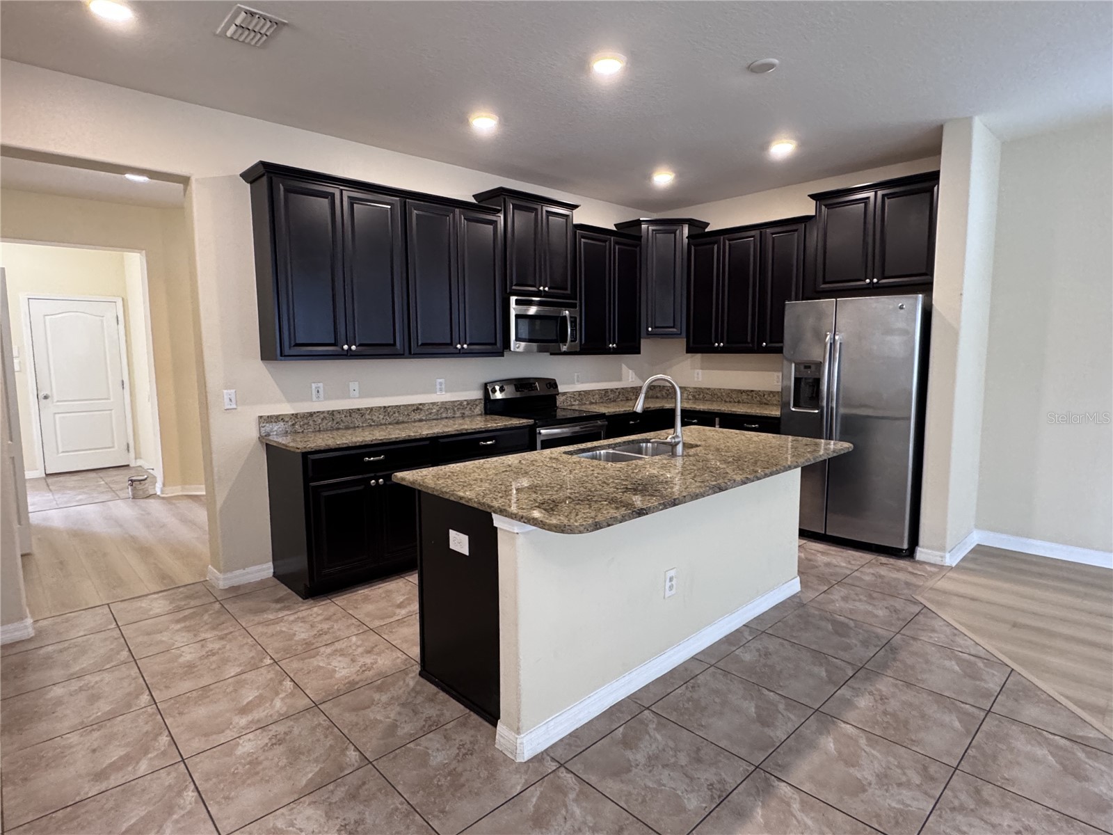 2703 Garden Falls Drive Brandon FL 33511 TB8472345 image4