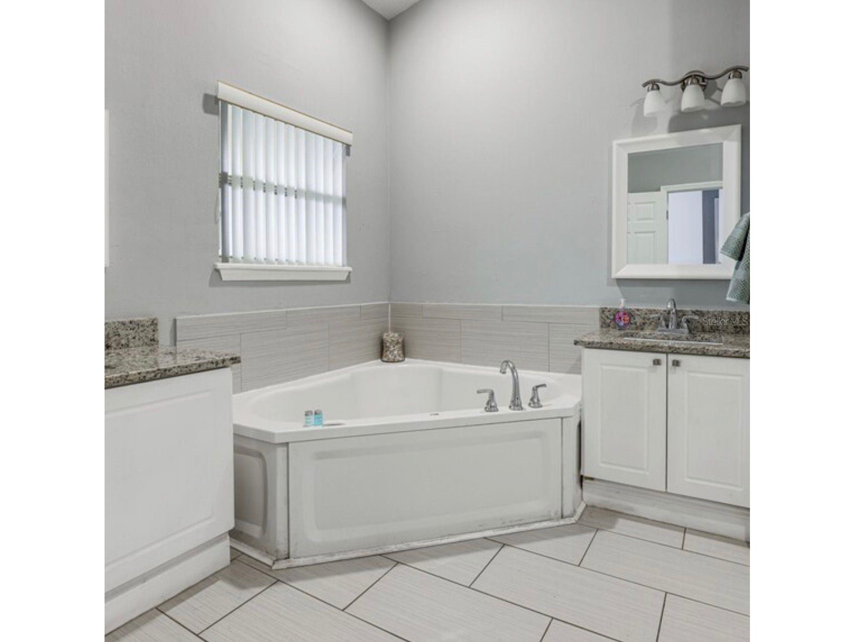 2704 Club Cortile Circle Kissimmee FL 34746 O6411697 image22