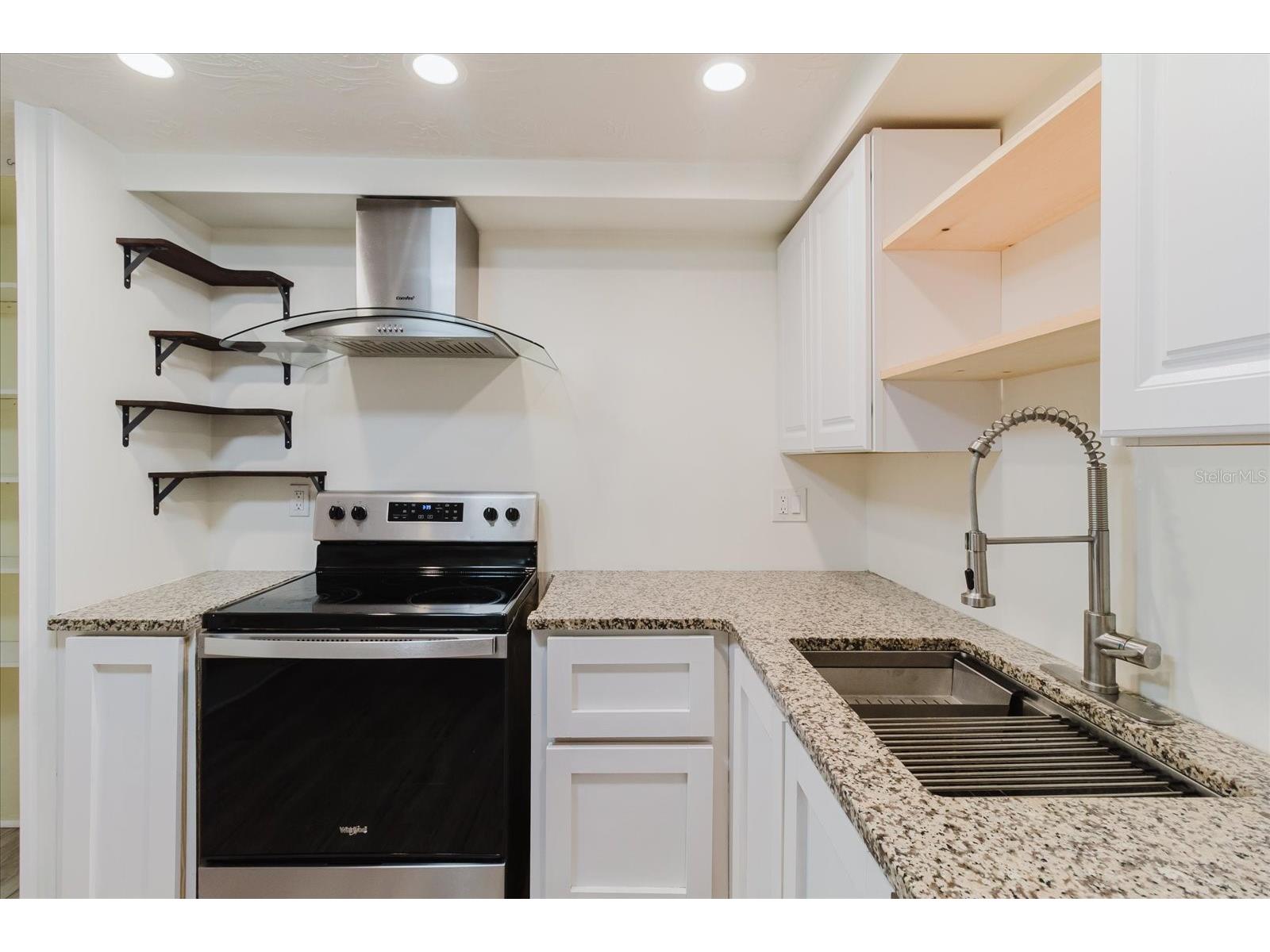 2704 Lawn Place Holiday FL 34691 TB8484146 image18