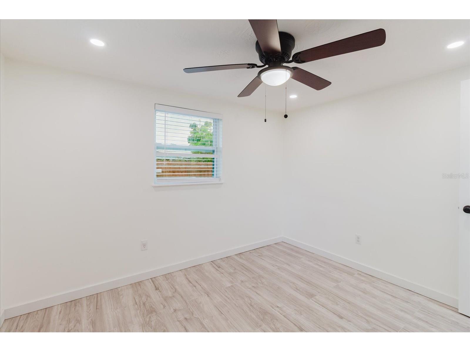 2704 Lawn Place Holiday FL 34691 TB8484146 image30