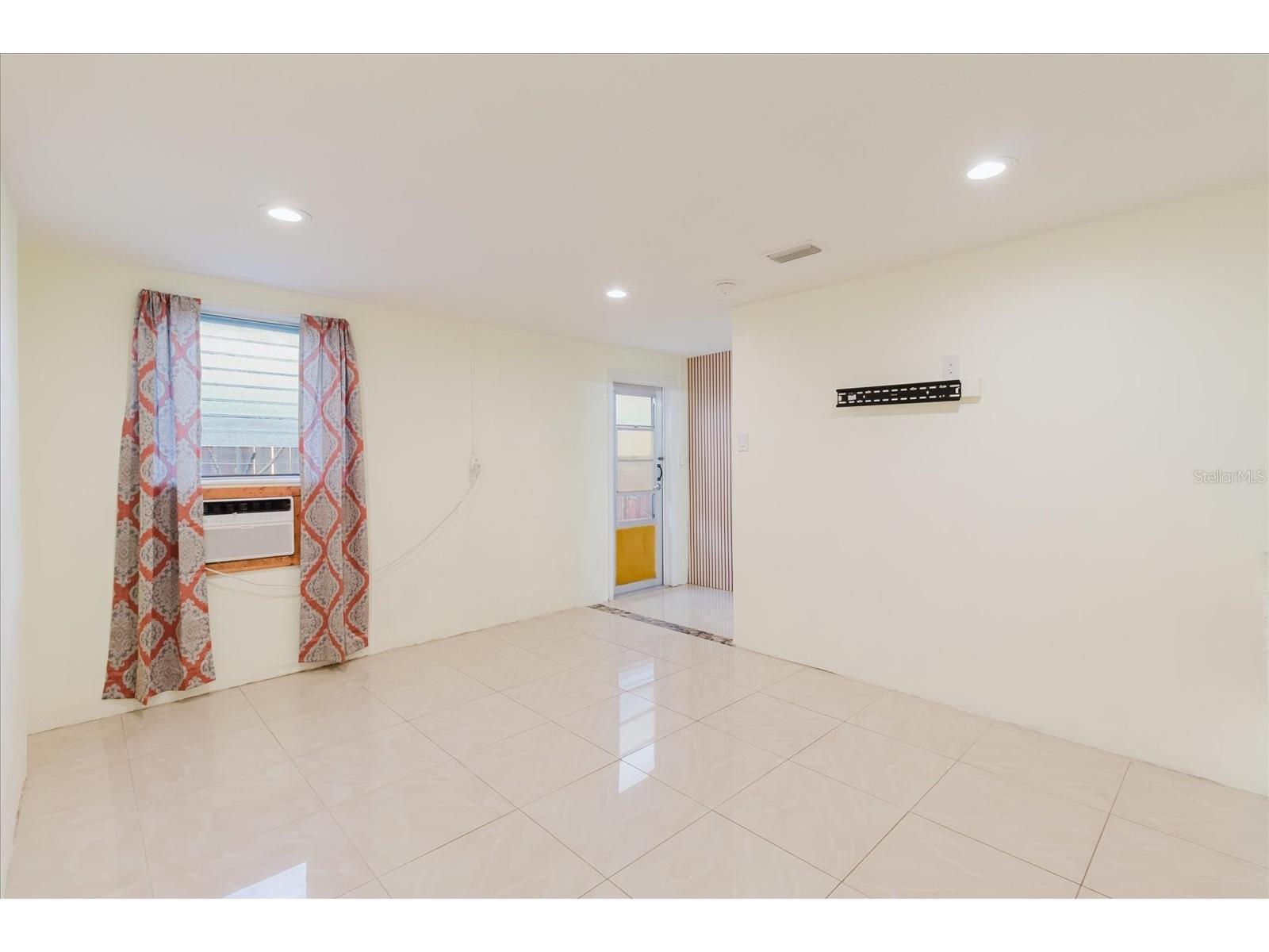 2704 Lawn Place Holiday FL 34691 TB8484146 image40