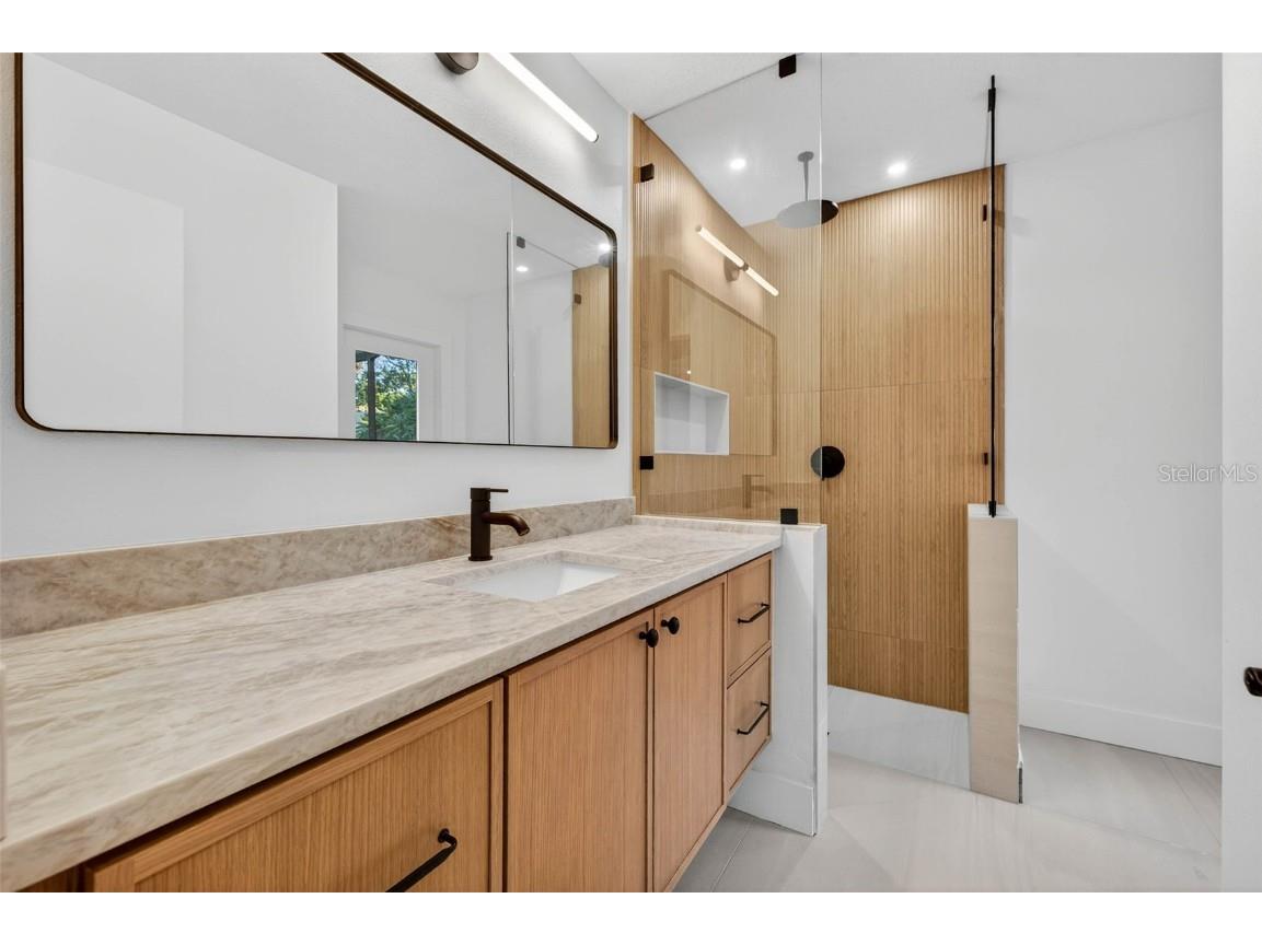 2704 Montague Court E Clearwater FL 33761 A4667104 image35