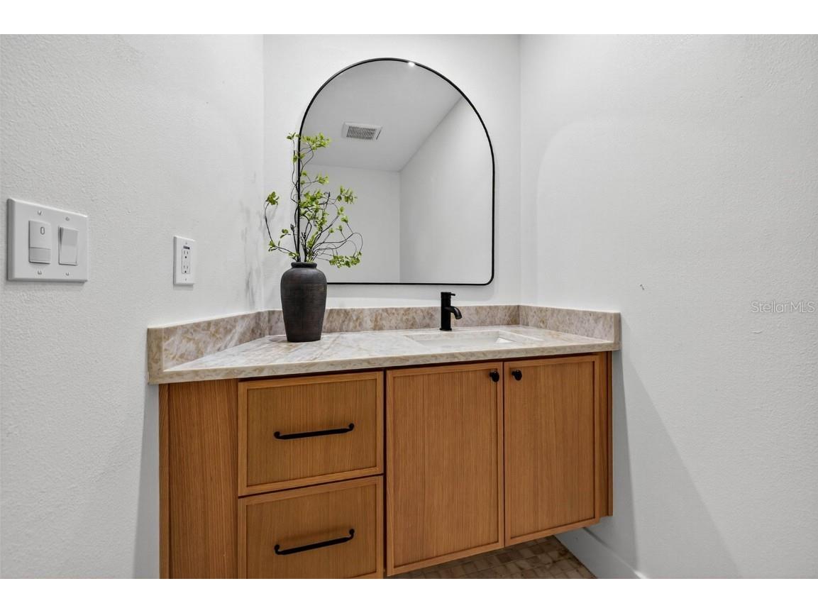 2704 Montague Court E Clearwater FL 33761 A4667104 image38