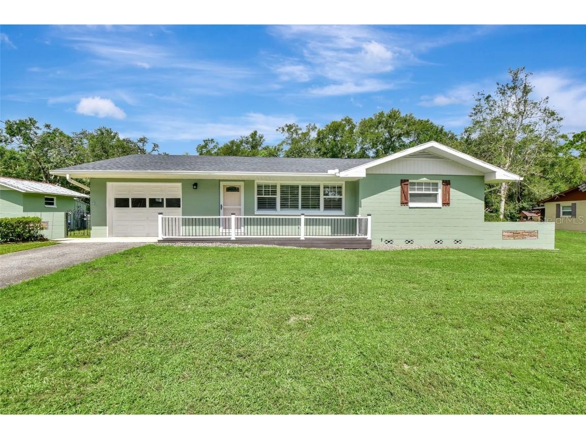 2704 Oak Road Deland FL 32720 V4931463 image1