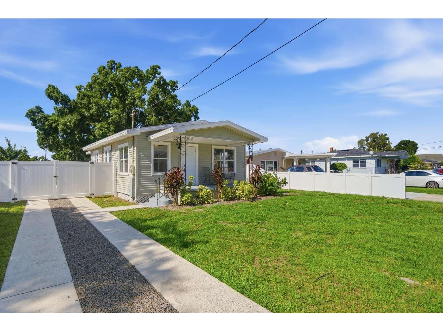 2704 W Leroy Street Tampa FL 33607 TB8528129 image1