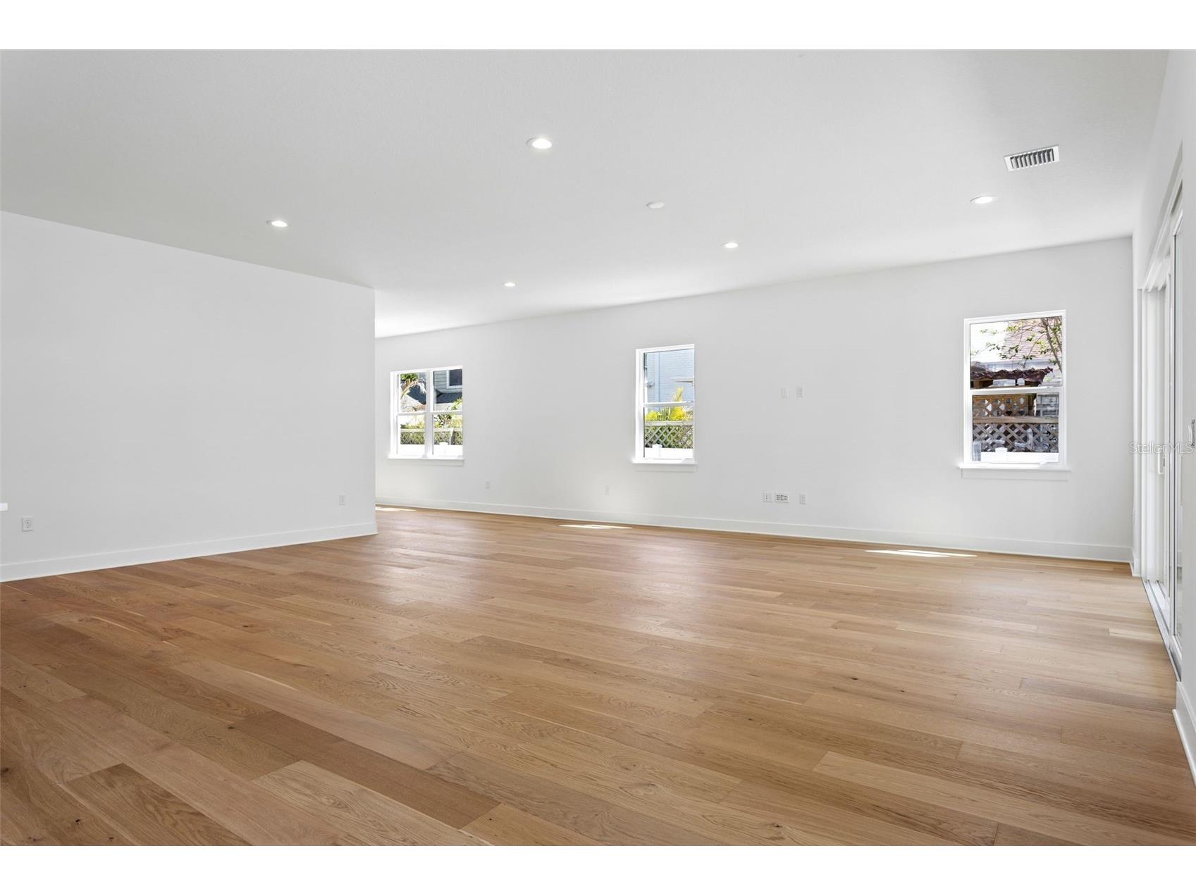 2704 W Tyson Avenue Tampa FL 33611 TB8480861 image11