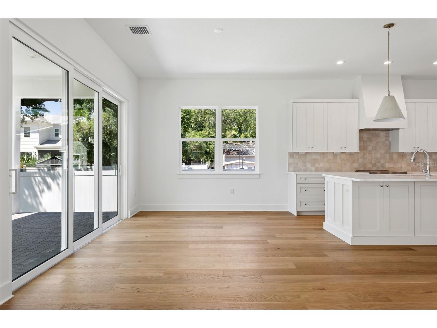 2704 W Tyson Avenue Tampa FL 33611 TB8480861 image16