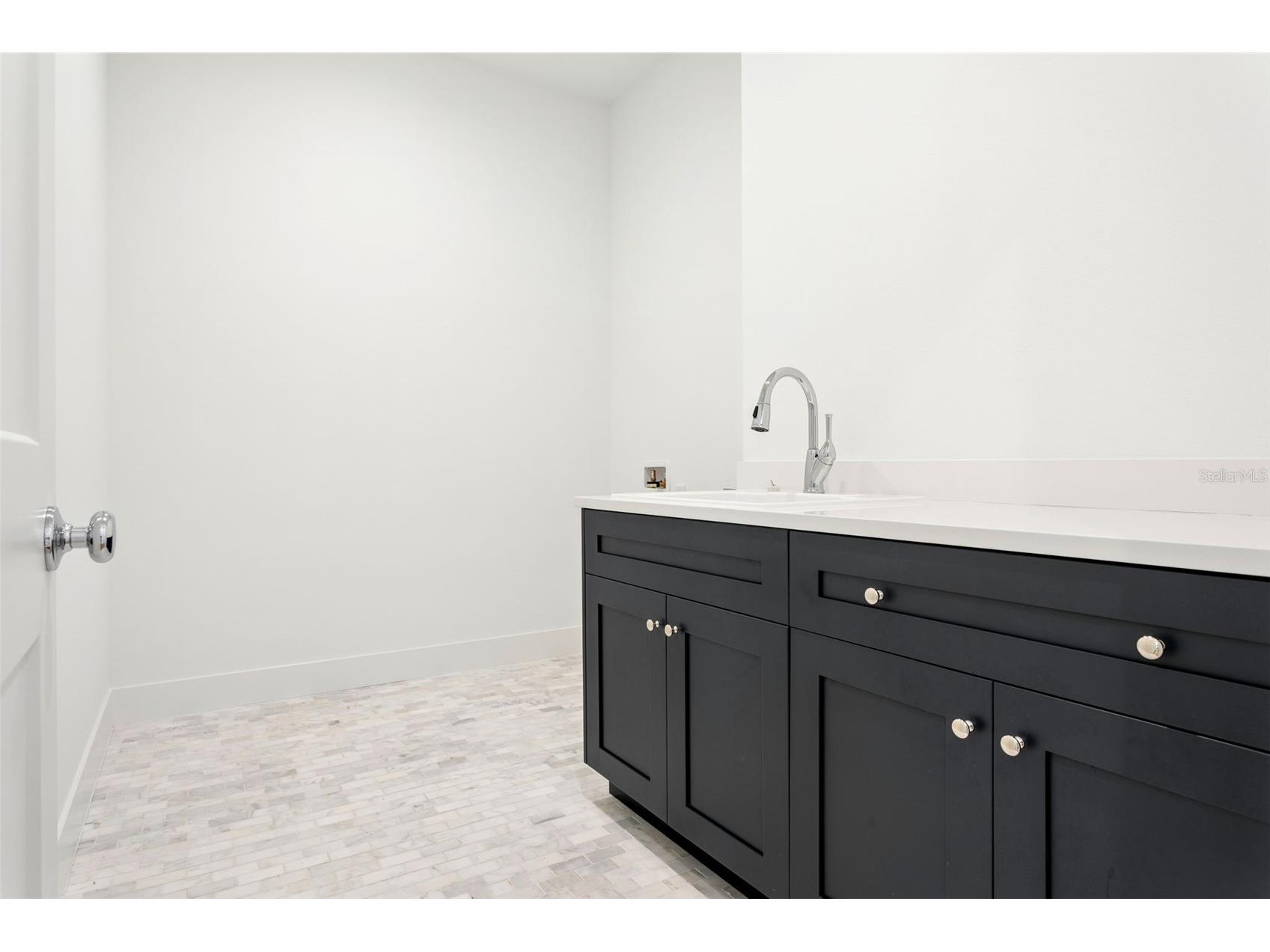 2704 W Tyson Avenue Tampa FL 33611 TB8480861 image44