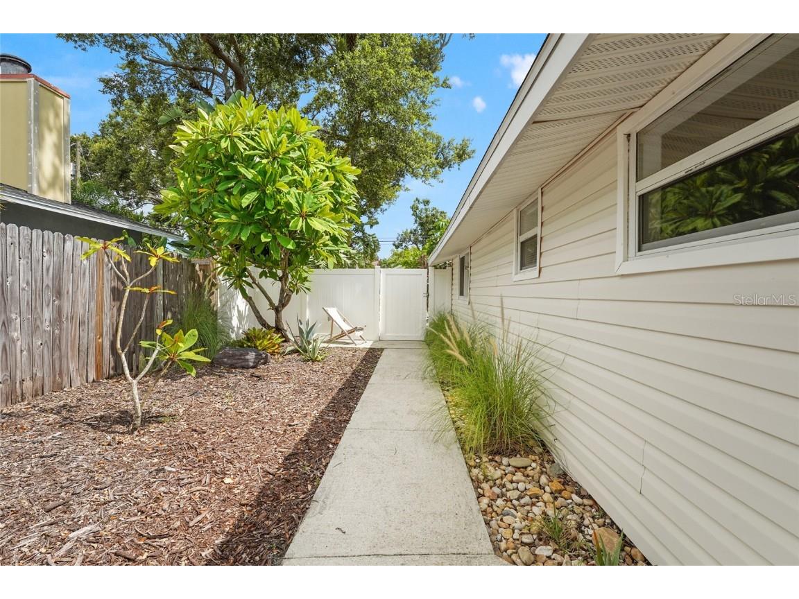 2705 2nd Avenue W Bradenton FL 34205 A4659408 image74