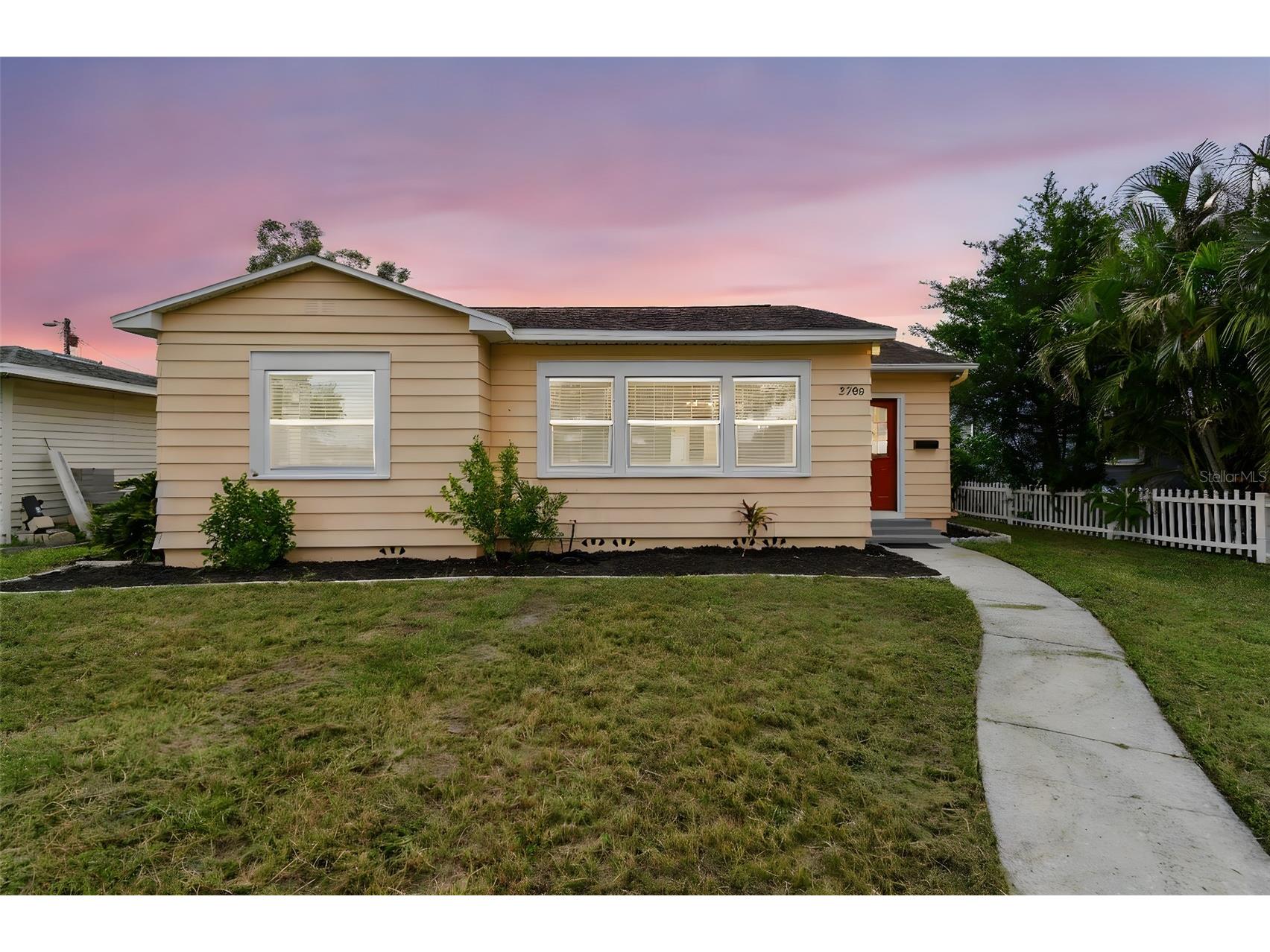 2705 7th Avenue N Saint Petersburg FL 33713 TB8424659 image1