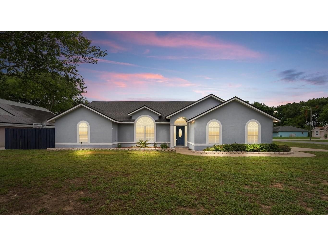 2705 Bayview Dr Eustis FL 32726 G5097822 image1