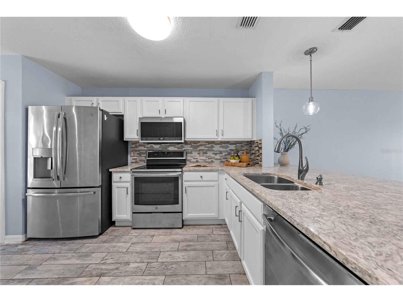 2705 Emerald Lake Ct #2705 Kissimmee FL 34744 - Fish Lake S5153755 image3